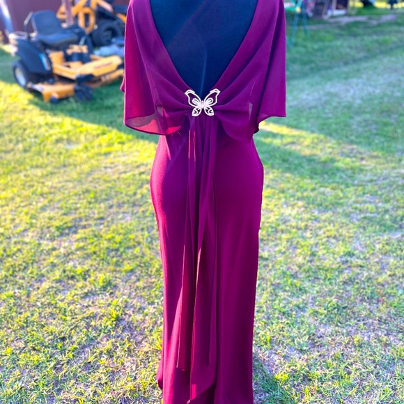 Long Burgundy Gown with Beautiful Crystal Butterfly Embellishment on back - Picture 6 of 8